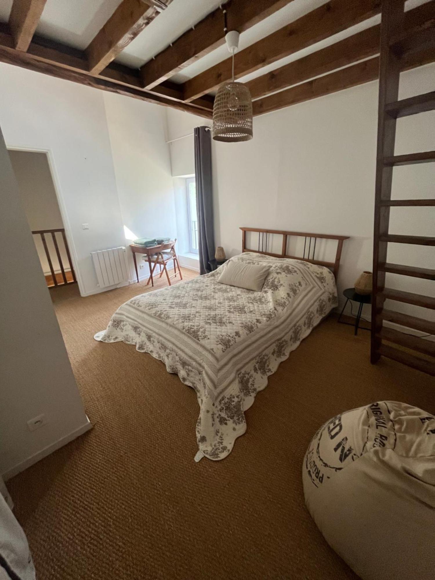 Les Ecuries Bed & Breakfast Recloses Exterior photo
