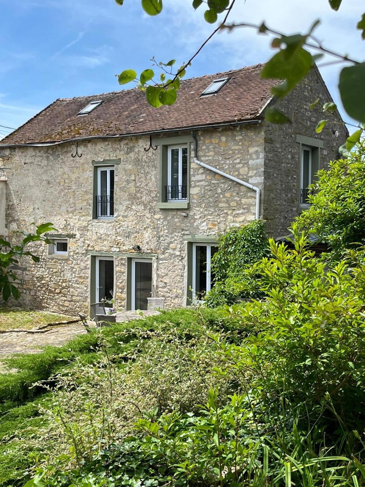 Les Ecuries Bed & Breakfast Recloses Exterior photo